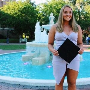 Meet your Posher, Raegan